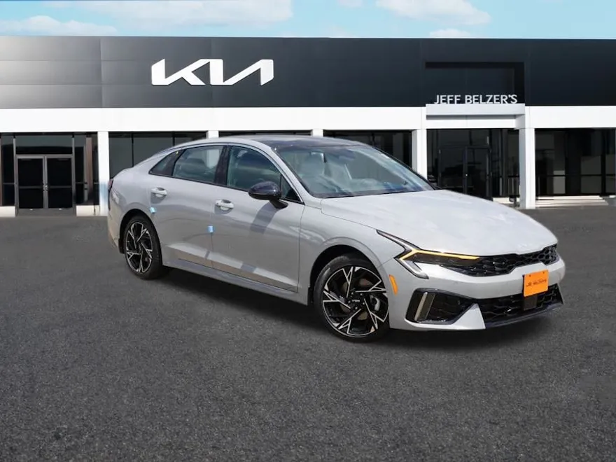 2025 Kia K5 GT-Line photo 1