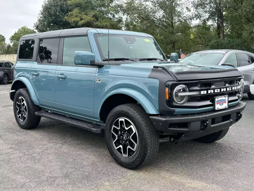 2022 Ford Bronco Base Big Bend Black Diamond Outer Banks photo 1