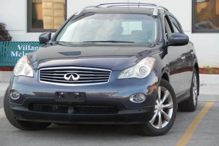 2010 Infiniti EX35 Journey photo 1