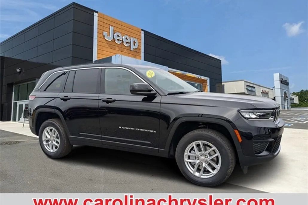 2025 Jeep Grand Cherokee Laredo X photo 1