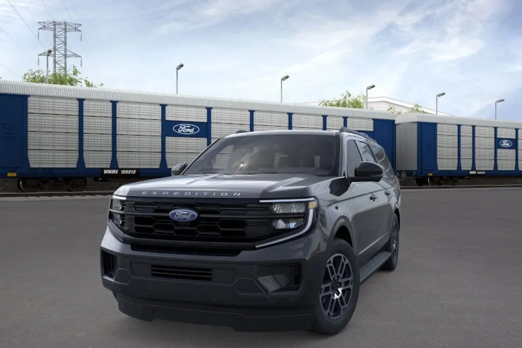 2025 Ford Expedition MAX photo 1