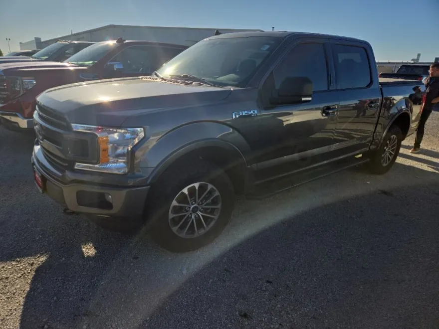 2019 Ford F-150 XLT photo 1