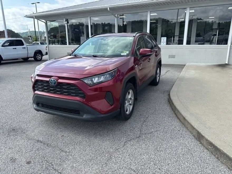 2019 Toyota RAV4 Hybrid LE photo 1