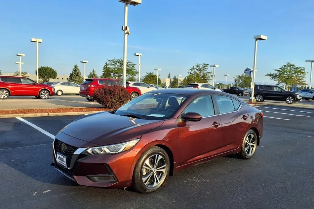 2022 Nissan Sentra SV photo 1