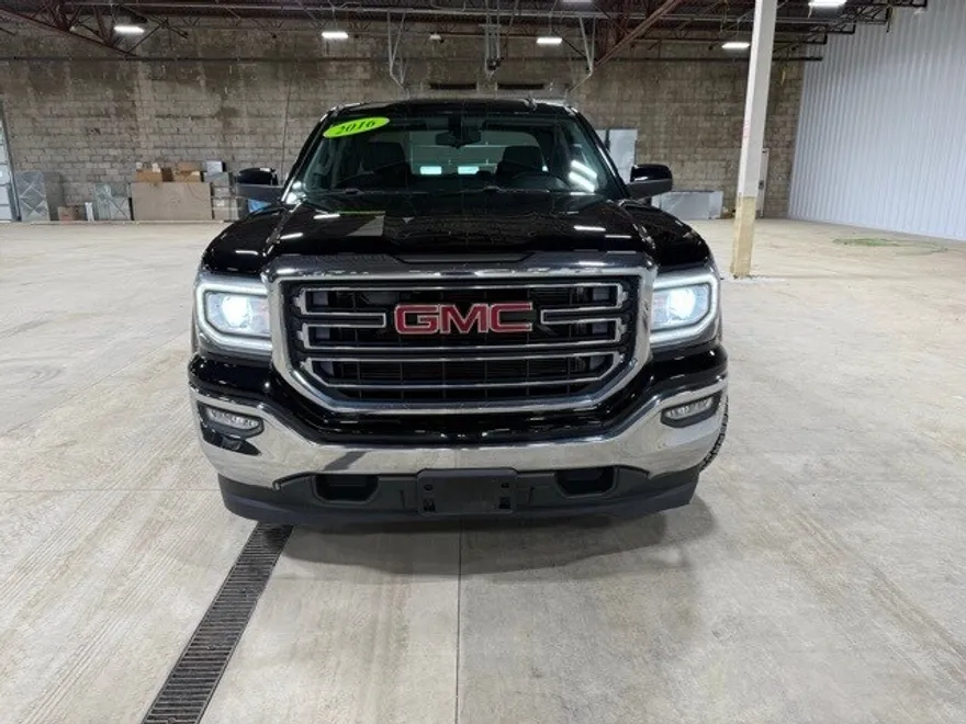 2016 Gmc Sierra 1500 SLE photo 2