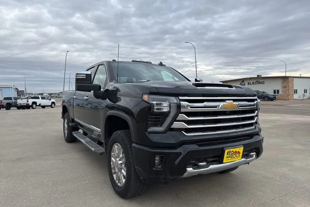 2025 Chevrolet Silverado 2500HD High Country photo 1