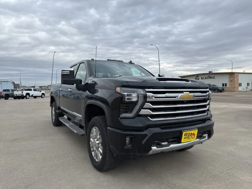 2025 Chevrolet Silverado 2500HD High Country photo 1