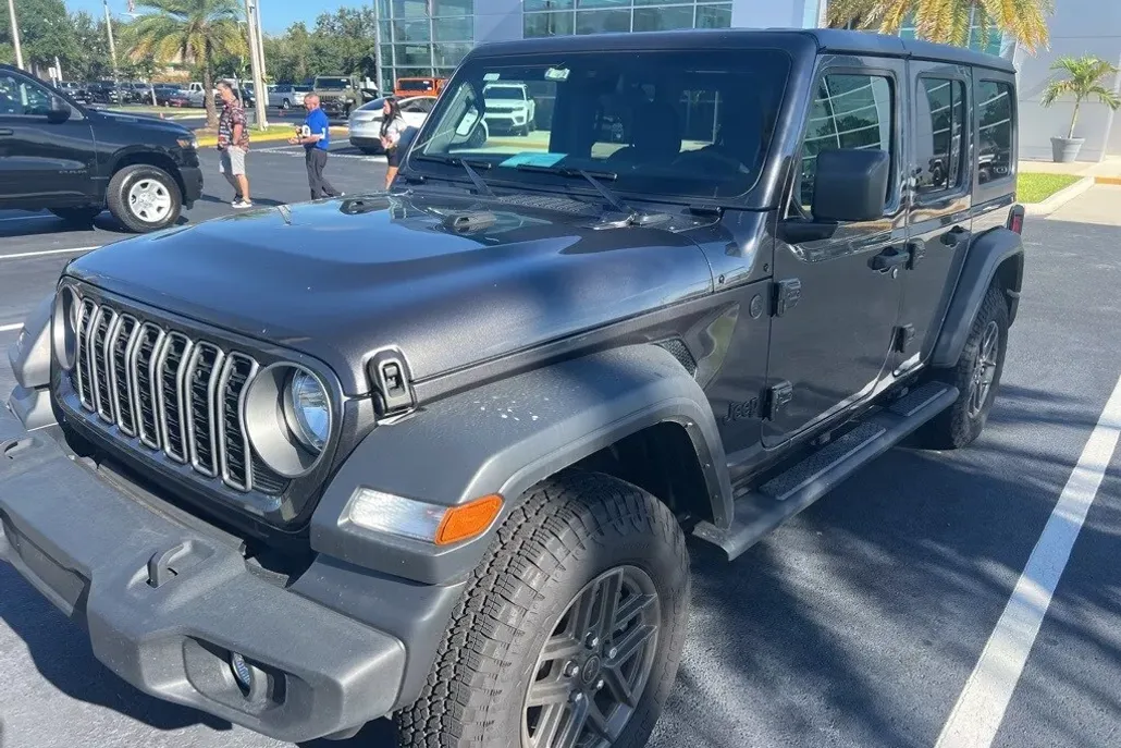 2025 Jeep Wrangler Sport S photo 1
