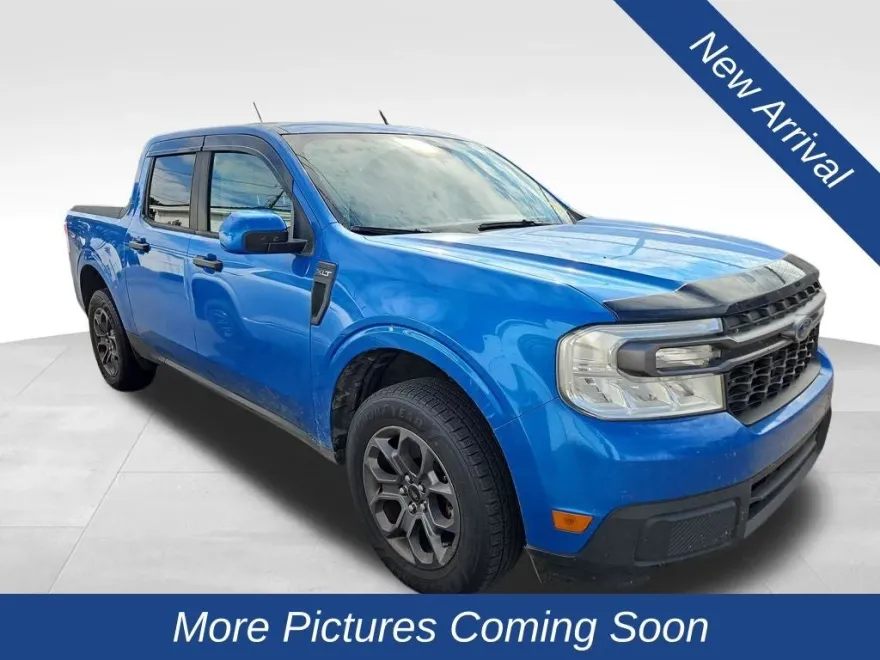 2022 Ford Maverick XLT photo 1