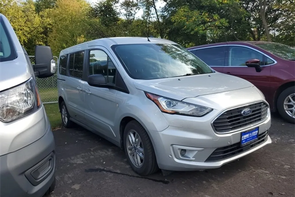 2019 Ford Transit Connect XLT photo 1