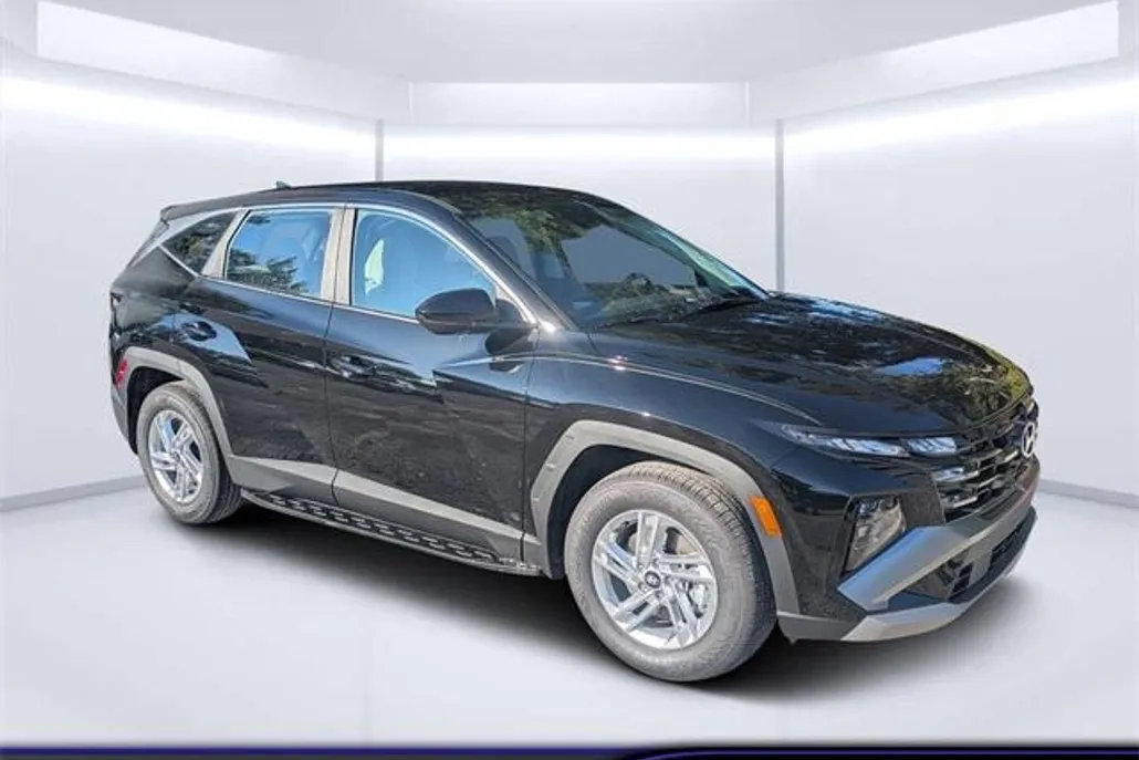 2025 Hyundai Tucson SE photo 1