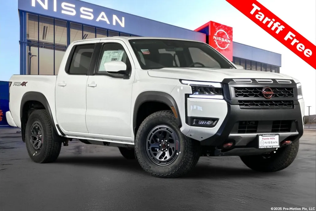 2025 Nissan Frontier PRO-4X photo 1