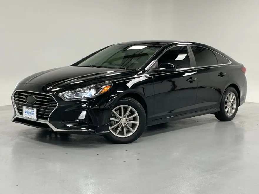 2018 Hyundai Sonata SE photo 1