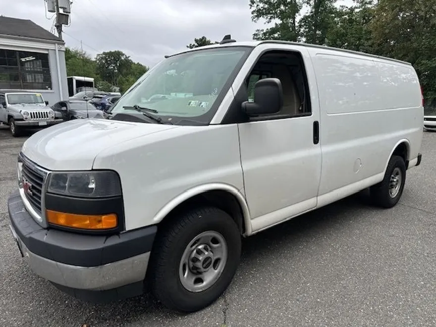 2022 Gmc Savana 2500 Cargo photo 1