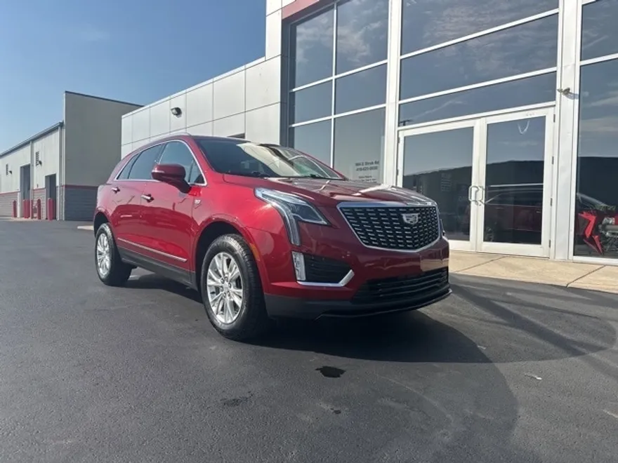 2022 Cadillac XT5 Luxury photo 1
