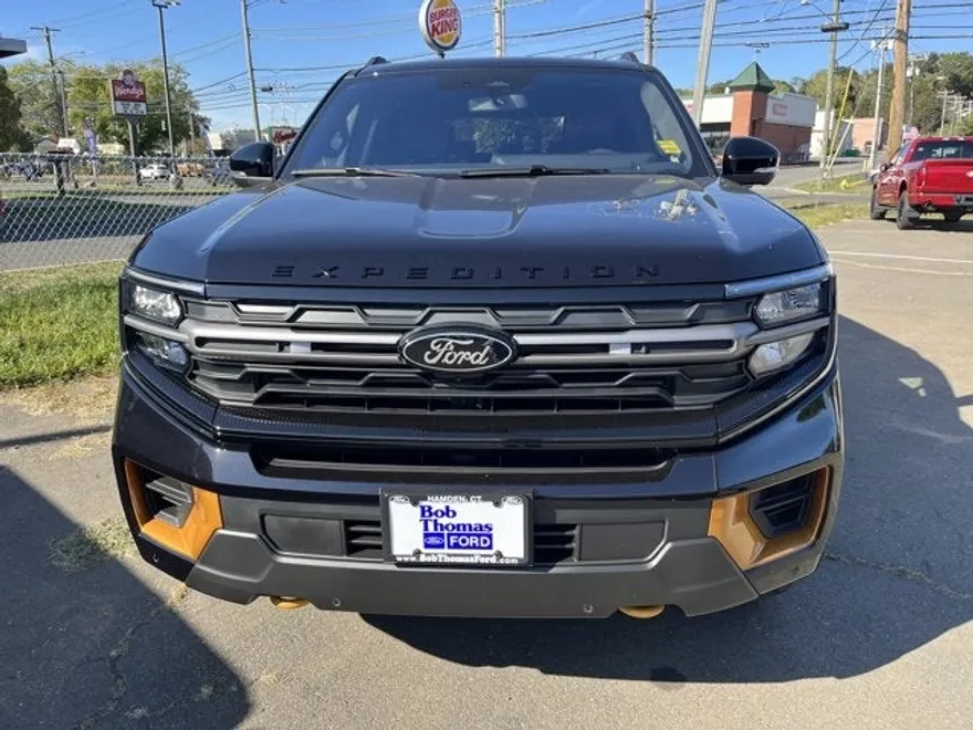 2025 Ford Expedition photo 1