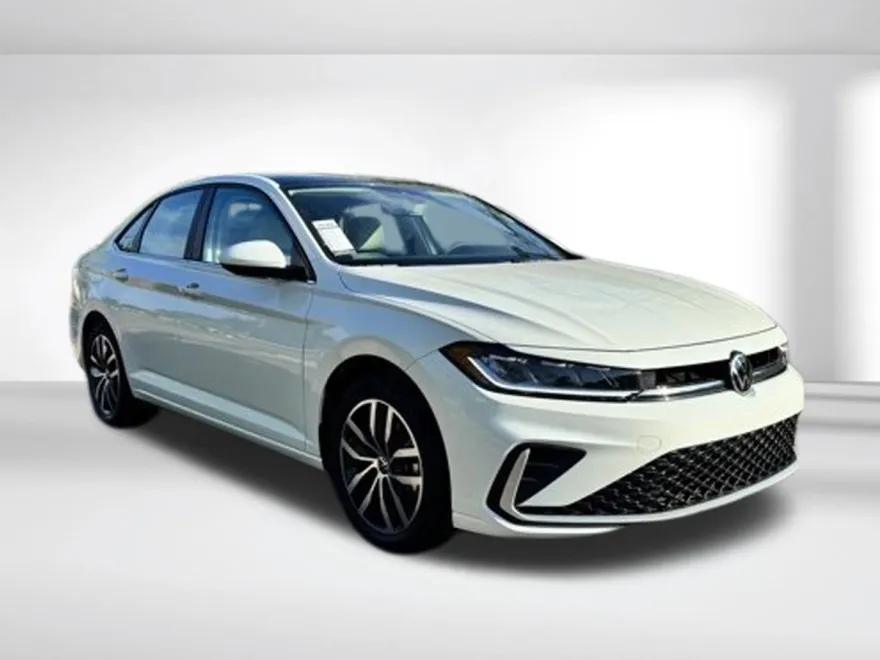 2025 Volkswagen Jetta SE photo 1