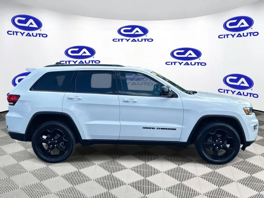 2020 Jeep Grand Cherokee Upland photo 1