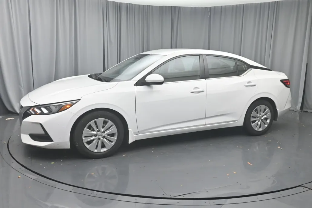 2021 Nissan Sentra S photo 1