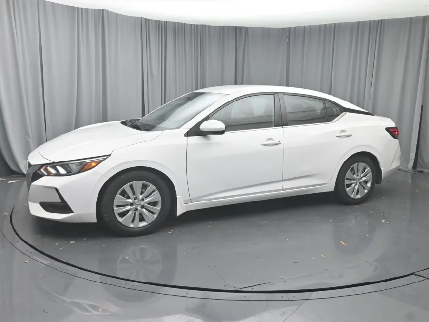 2021 Nissan Sentra S photo 1
