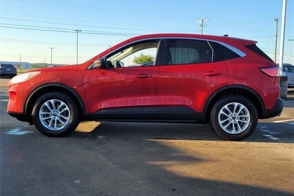 2022 Ford Escape SE photo 1