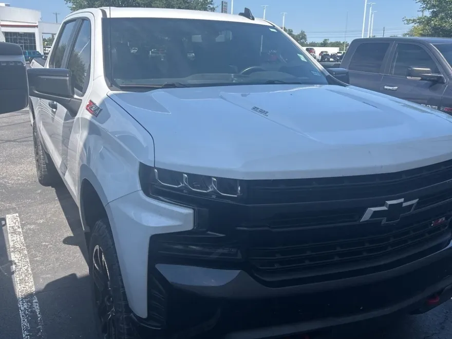 2021 Chevrolet Silverado Trail Boss LT photo 1
