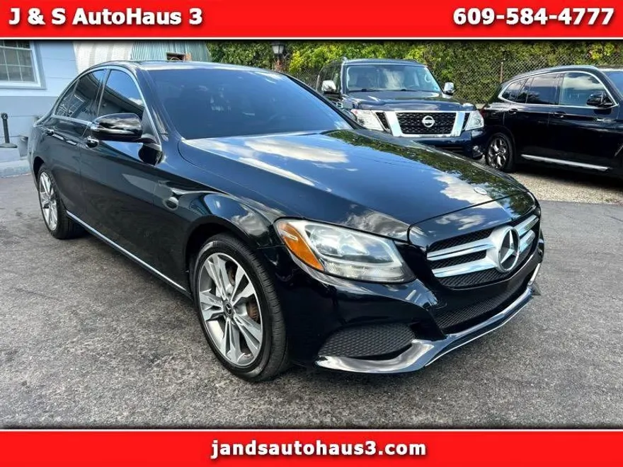 2018 Mercedes Benz C 300 4MATIC Sedan photo 1