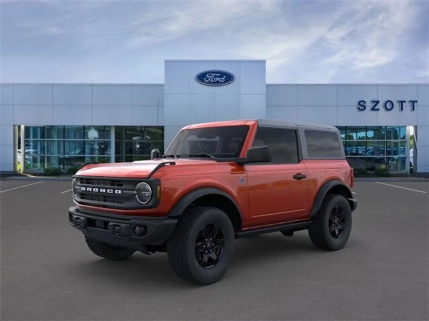 2023 Ford Bronco Outer Banks photo 1