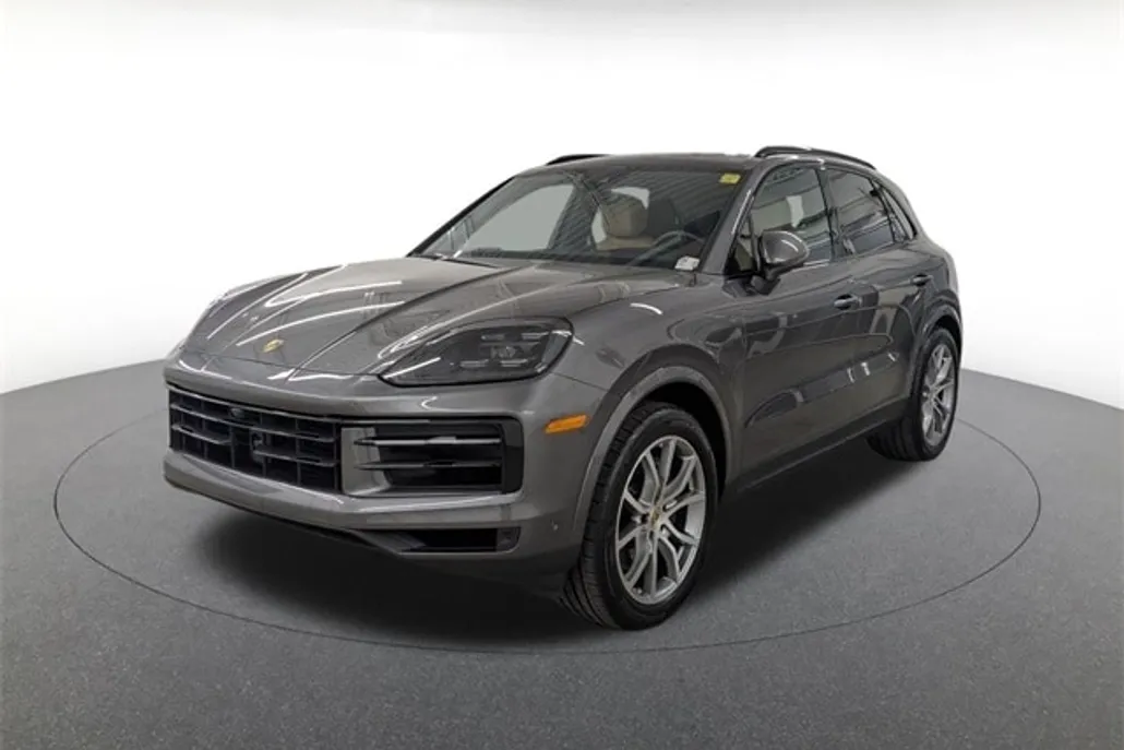 2024 Porsche Cayenne photo 1