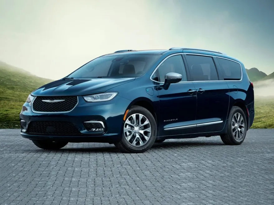 2024 Chrysler Pacifica Hybrid photo 1