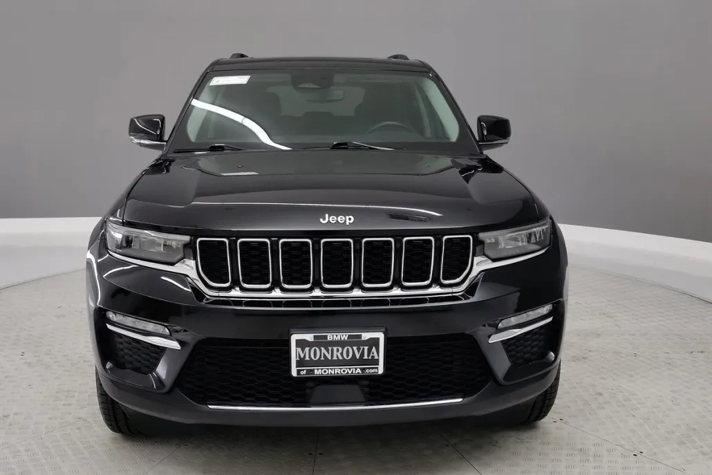 2022 Jeep Grand Cherokee Limited photo 1