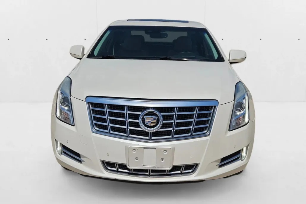 2013 Cadillac XTS Premium photo 1