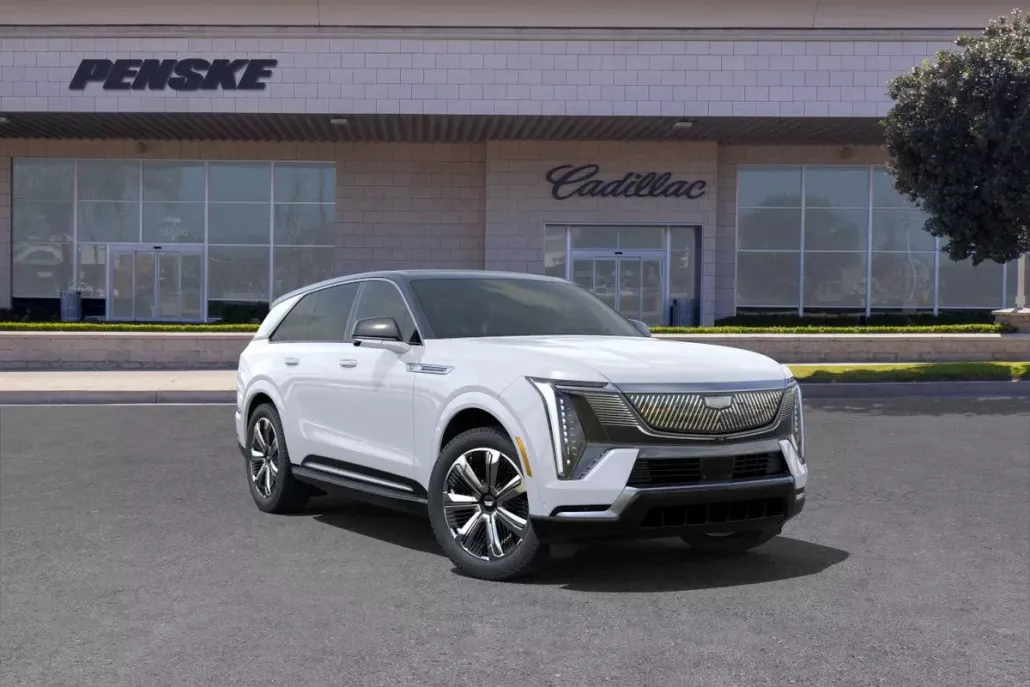 2025 Cadillac Escalade IQ Luxury photo 1