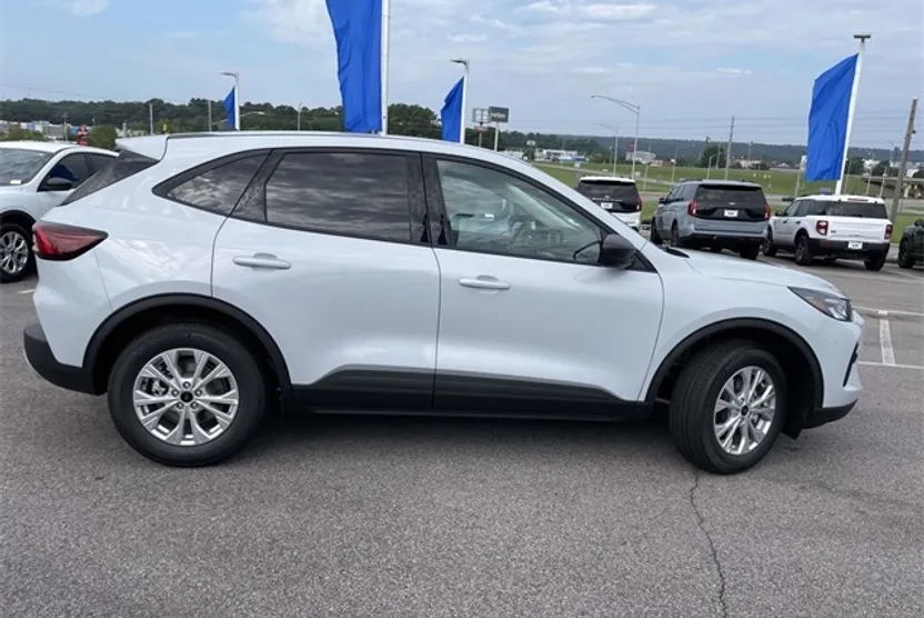 2025 Ford Escape Active photo 1