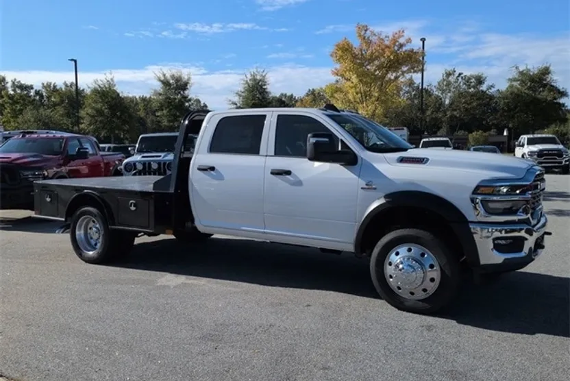 2026 Ram 5500 Tradesman photo 1