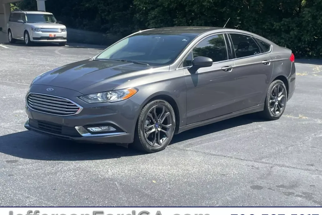 2018 Ford Fusion SE photo 1
