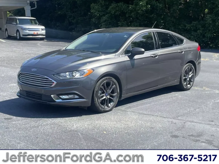 2018 Ford Fusion SE photo 1