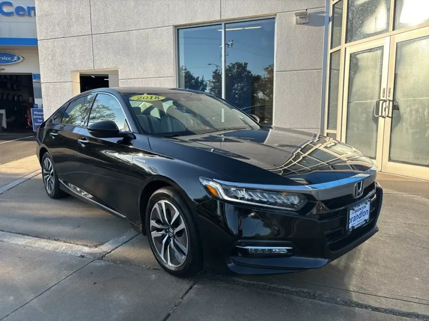 2018 Honda Accord Hybrid Touring photo 1