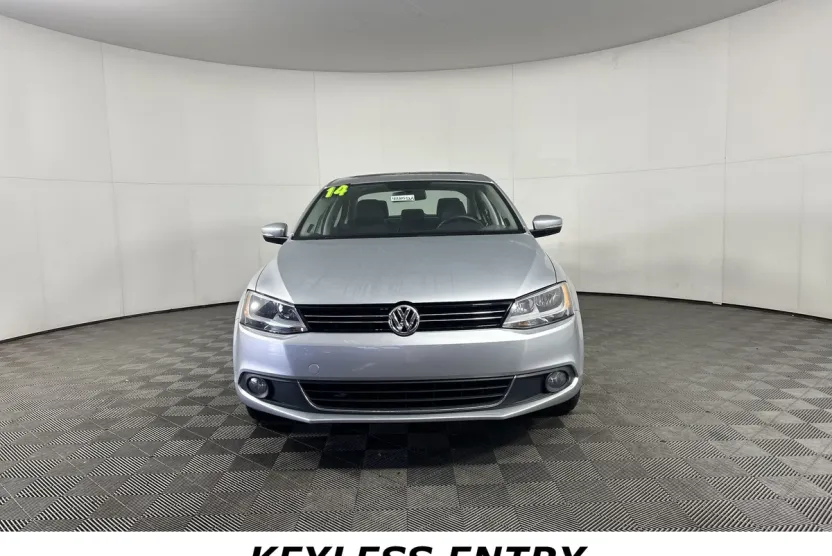 2014 Volkswagen Jetta SEL photo 1