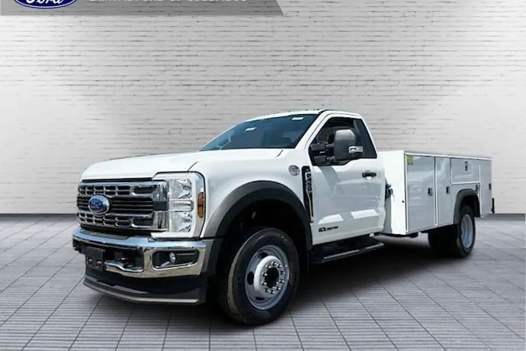 2024 Ford F-450 XL photo 1