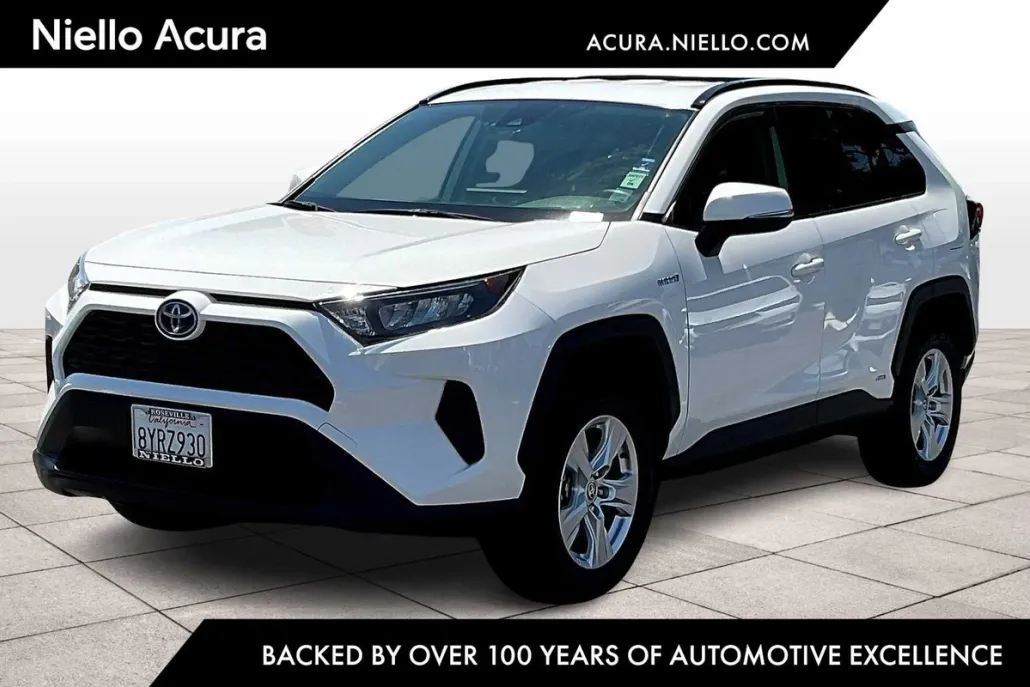 2021 Toyota RAV4 Hybrid LE photo 1