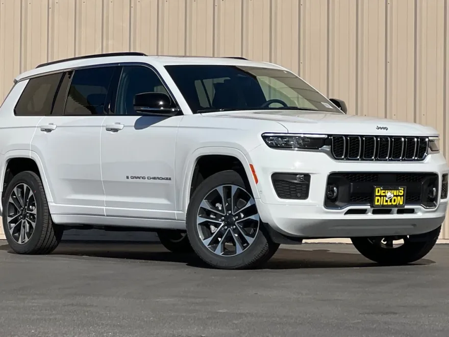 2025 Jeep Grand Cherokee Overland photo 1