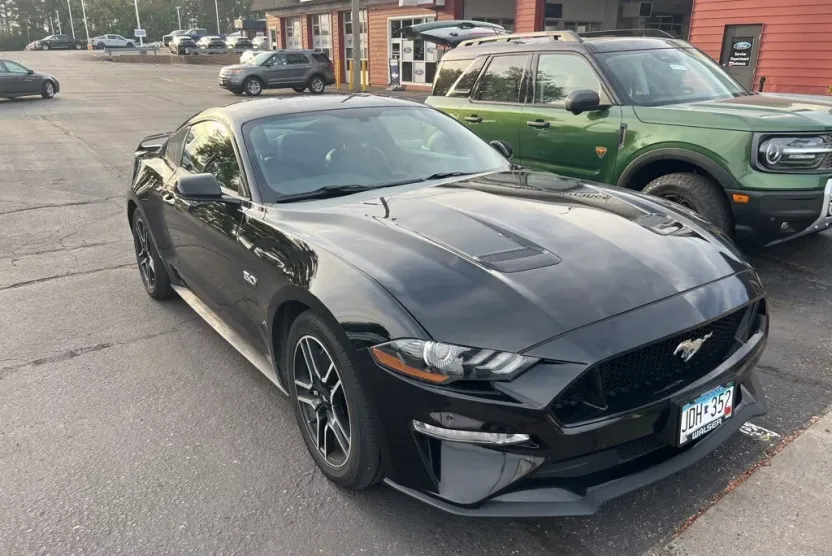 2020 Ford Mustang GT Premium photo 1