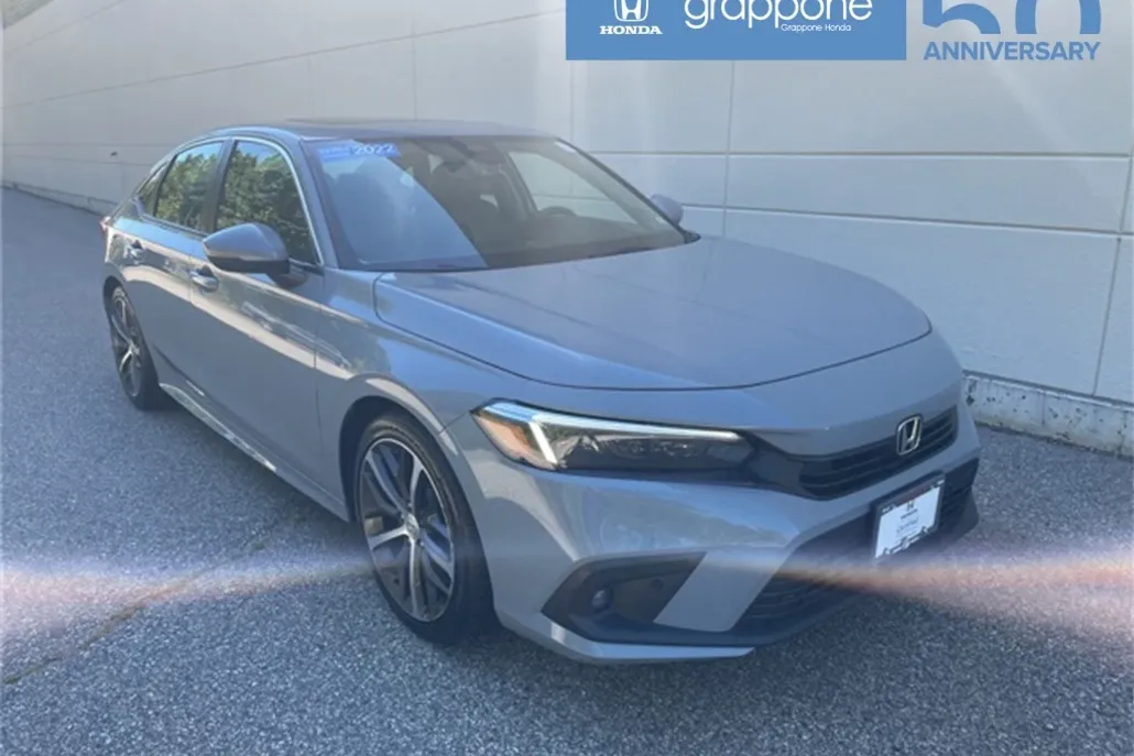 2022 Honda Civic Touring photo 1