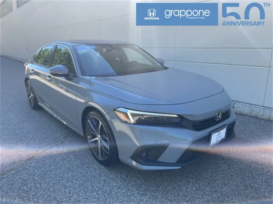 2022 Honda Civic Touring photo 1
