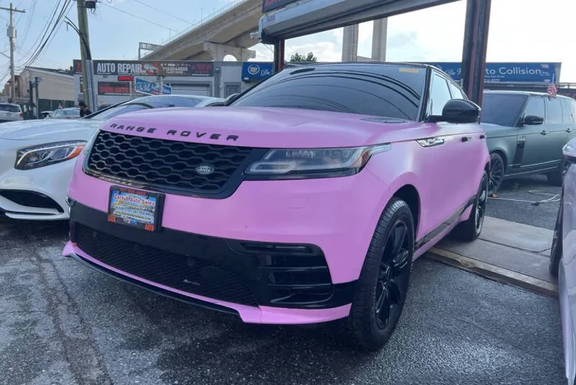 2023 Land Rover Range Rover Velar P250 R-Dynamic S photo 1