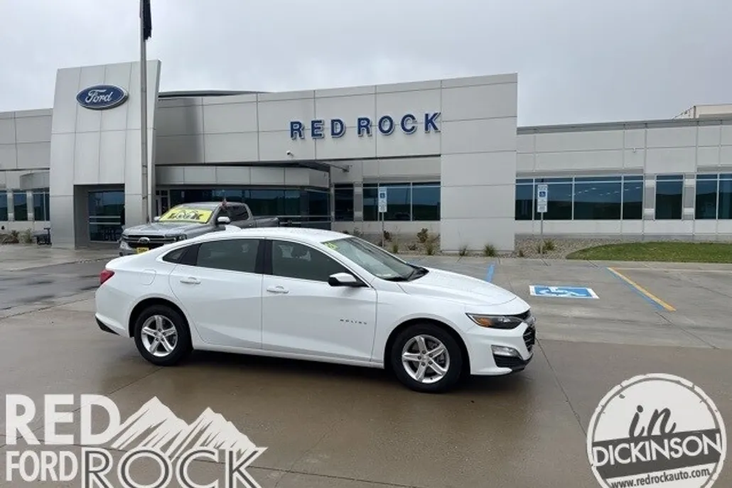 2024 Chevrolet Malibu 1LT photo 1