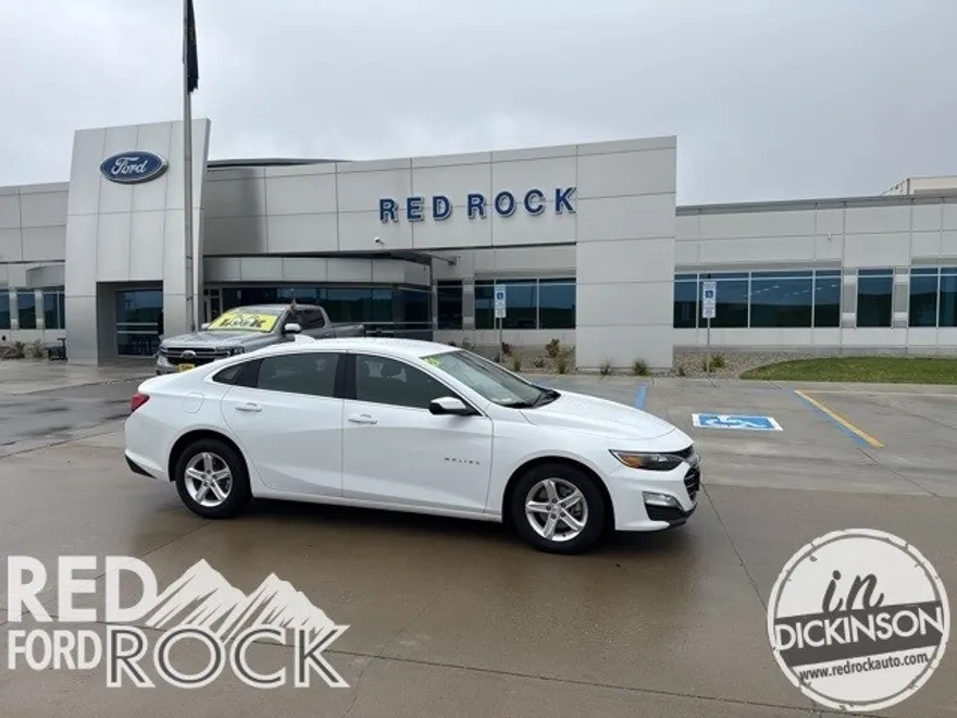 2024 Chevrolet Malibu 1LT photo 1