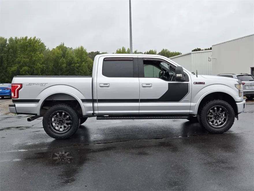 2017 Ford F-150 XLT photo 1