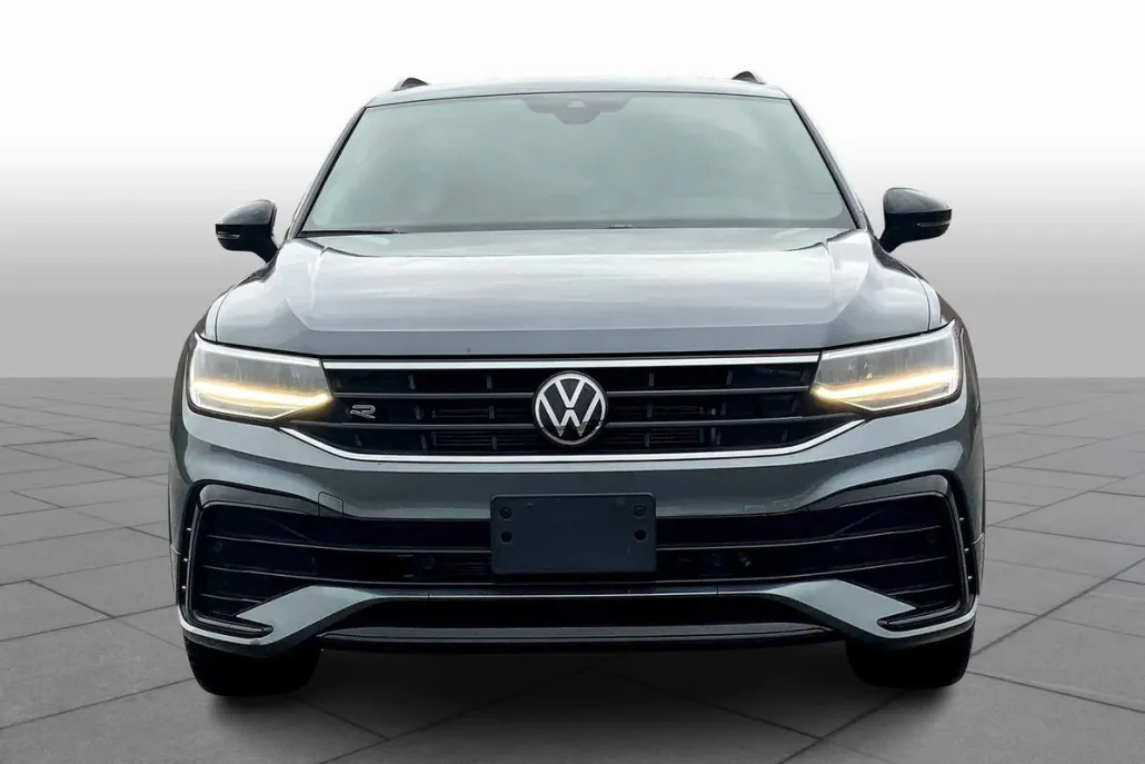 2024 Volkswagen Tiguan SE R-Line Black photo 1